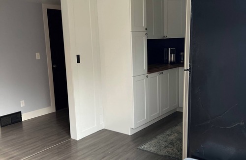Central Okanagan House | Charming 2-bedroom house in delightful Kelowna with WiFi, AC