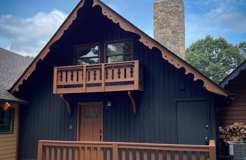 Sky Valley House | Charming 2-bedroom house with AC, WiFi in the Sky Valley Country Club.