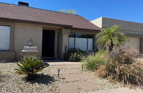 Deer Valley House | Charming 2-bedroom house + den, fenced backyard in N. Phoenix