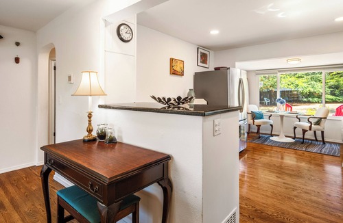 Pinehurst House | Charming 2-bedroom house in terrific north Seattle location
