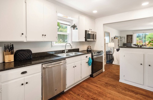 Pinehurst House | Charming 2-bedroom house in terrific north Seattle location