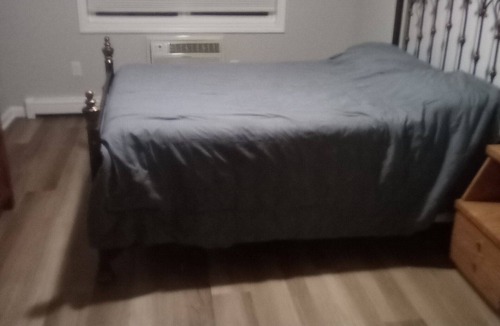 South Lowell House | Charming 2-bedroom house with fitness room, WiFi in lovely Lowell