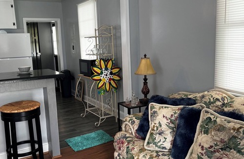 Wilson House | Charming 2-bedroom house in Wilson with Central Heating & Cooling