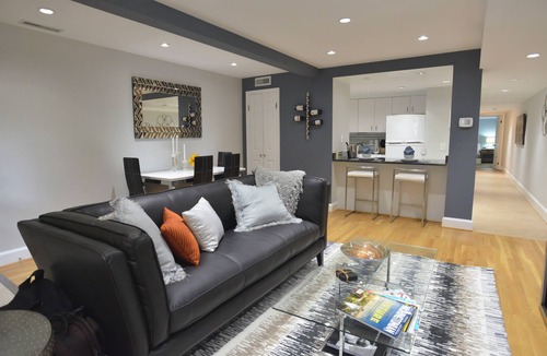 Dupont Circle House | Charming 2-bedroom in heart of Dupont Circle