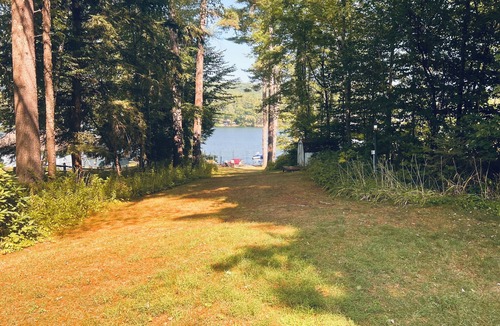 Castleton House | Charming 2-bedroom lake house with direct lake access!