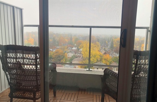 Centretown West Condo | Charming 2-Bedroom Penthouse, Steps to Dow's Lake & Little Italy's Best