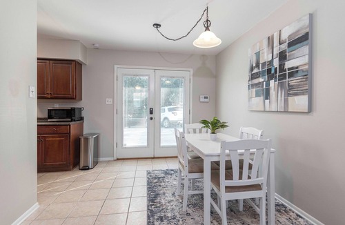 Lafayette House | Charming 2-bedroom, queen-bed, townhome in the center of Lafayette with AC, WiFi