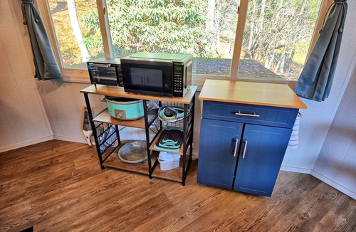 Boone Cabin | Charming 2-bedroom River Round House in Boone, NC—ideal for a cozy getaway!