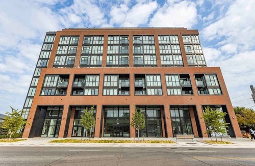 Harwood Apartment | Charming 2-bedroom suites in delightful Toronto with AC