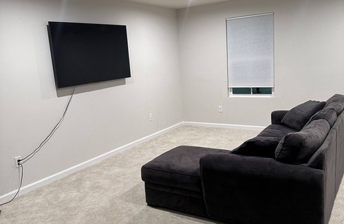 Changewater House | Charming 2-bedroom townhome with WiFi, AC in amazing Washington, NJ