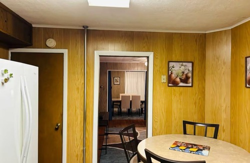 Coaldale House | Charming 2-bedroom townhome in Coaldale close to St Lukes Hospital.