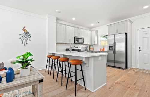 Auburn House | Charming 2-bedroom townhome with WiFi, minutes from Auburn University's campus