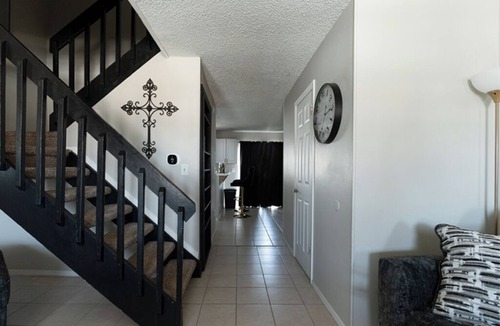 Prides Crossing House | Charming 2-bedroom townhome with AC, WiFi in enchanting Aurora