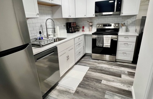Riverdale House | Charming 2-bedroom unit in delightful area. Close to downtown and ski resorts.