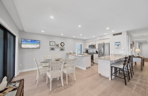 Boca Grande Condo | Charming 2 Bedroom Sea Oats - 237 in Boca Grande, perfect for a relaxing getaway.