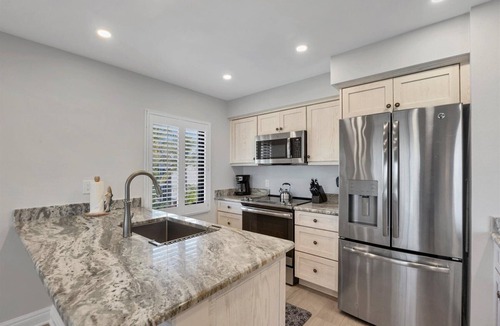 Boca Grande Condo | Charming 2 Bedroom Sea Oats - 237 in Boca Grande, perfect for a relaxing getaway.