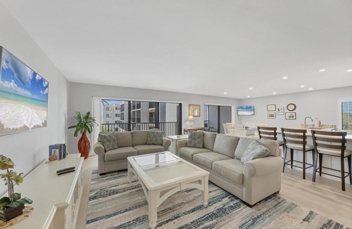 Boca Grande Condo | Charming 2 Bedroom Sea Oats - 237 in Boca Grande, perfect for a relaxing getaway.