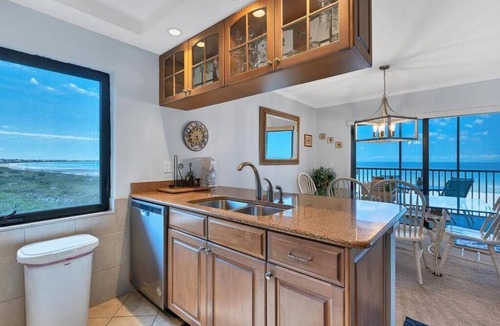 Boca Grande Condo | Charming 2 Bedroom Sea Oats - 211 in Boca Grande, perfect for a relaxing getaway.