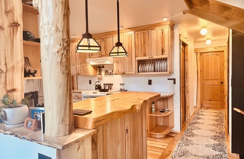 Breckenridge House | Charming 2-bedroom farmhouse in Breckenridge with expansive ten-mile range views