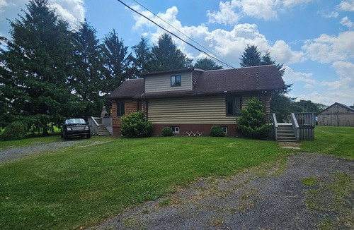 Canandaigua Cabin | Charming 2-bedroom cabin with WiFi, Hot Tub, large decks in amazing Canandaigua