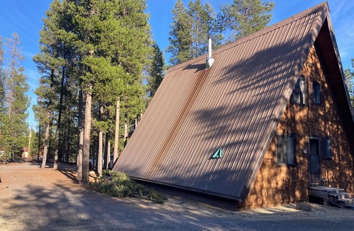 Gilchrist Cabin | Charming 2-bedroom cabin in OHV area 15 miles from Crescent Lake Junction.