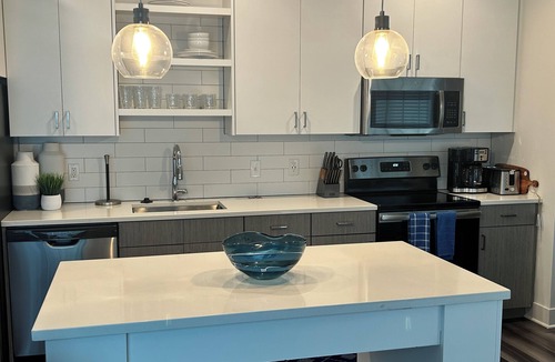Downtown Indianapolis Apartment | Charming 2-bedroom apartment in Indianapolis with AC, WiFi, fitness room