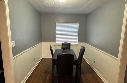 Murray Hill Apartment | Charming 2-bedroom apartment with AC, WiFi in terrific Jacksonville