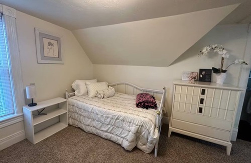 Little Chute House | Charming 2-bedroom house in welcoming Little Chute