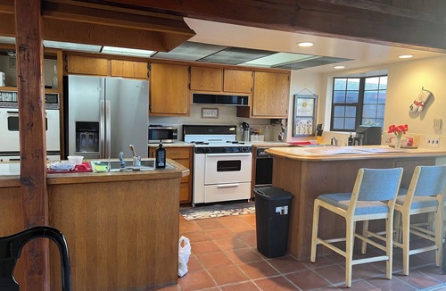 Midway City House | Charming 2-bedroom house in Disneyland SoCal Midway City