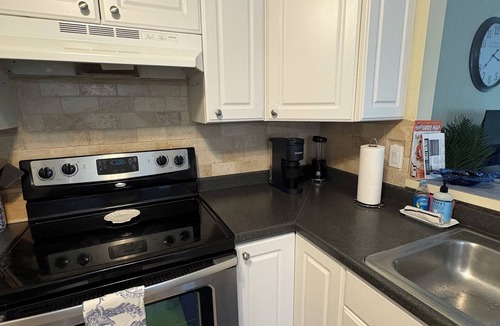 Lake St. George House | Charming 2-bedroom house, pet friendly, wheelchair accessible, sleeps 6.