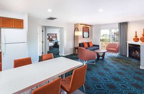 Old Las Palmas Resort | Charming 2-bedroom resort with WiFi, fitness room in enchanting Palm Springs