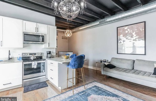 Wynnefield Apartment | Charming 2-bedroom apartment in cool Philadelphia with WiFi, AC, washer & dryer