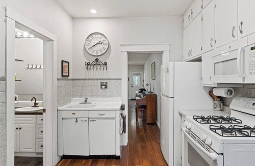Port Edwards House | Charming 2-bedroom house in pleasant Port Edwards with WiFi, AC