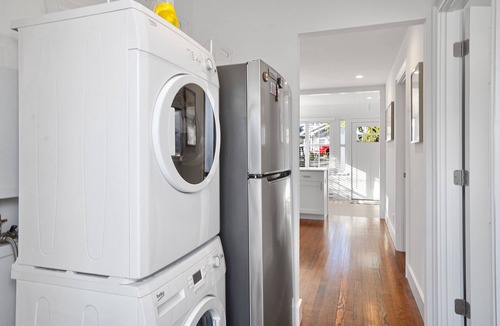 Sound Beach Cottage | Charming 2-Bedroom Cottage Just Steps Away From Private Beach!