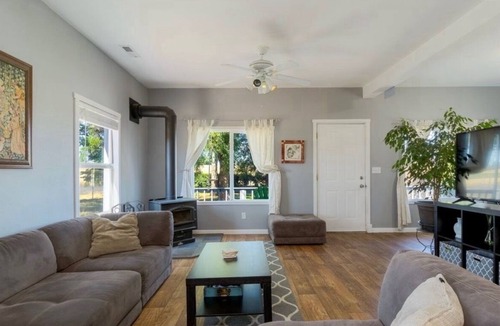 Walla Walla House | Charming 2-bedroom house in beautiful Walla Walla with WiFi, AC