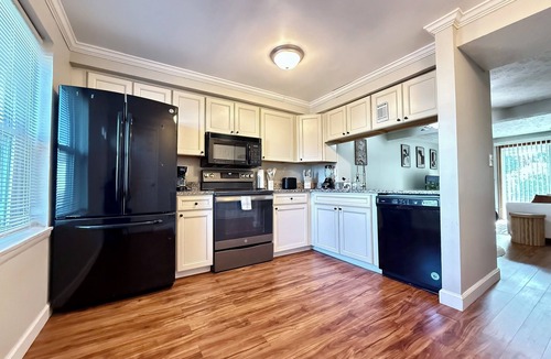 Nottingham House | Charming 2-bedroom townhome with WiFi, AC in peaceful White Marsh