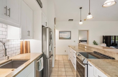Wabasso Beach Villa | Charming 2-bedroom villa in pleasant Vero Beach with fitness room, AC