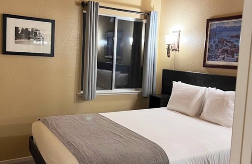 Tahoe Village Villa | Charming 2-bedroom villa in delightful Stateline with WiFi