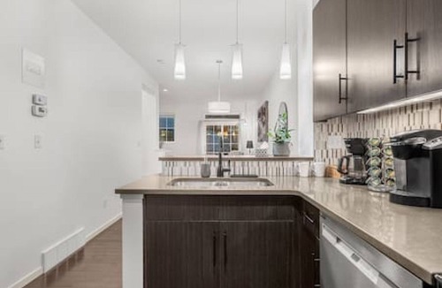Southwest Calgary House | Charming 2 BR, Garage, Fireplace, 20 min to DT