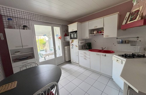 La Chaume House | Charming 2-Bedroom House with Garden Near Beach and Port Olona