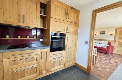 Praz-sur-Arly Apartment | "Charming 2-Room Apartment in Praz-Sur-Arly, Close to Ski Slopes - Sleeps 5"