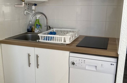 Eclose-Est Apartment | Charming 2-room apt in Alpe d'Huez, 4 people, south-facing balcony, ski locker
