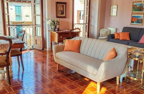 Orta San Giulio Apartment | Charming 2½-room apartment in the heart of the magical old town of Orta San Giulio
