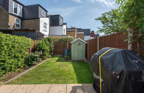 Trinity House | Charming 2BDR Terraced House with Garden Wimbledon