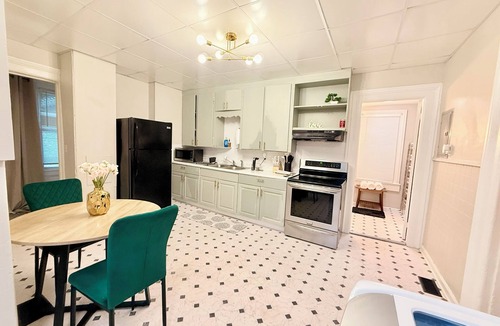 Downtown Rochester House | Charming 2bed w office by University of Rochester, Strong Memorial and hospitals