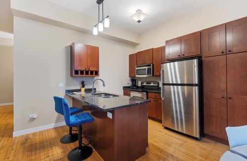 Lowertown Apartment | Charming 2bedroom Apartment in Terrific Downtown St. Paul with Queen BD+Two Full