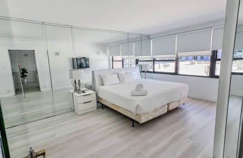 Mid Beach Hotel | Charming 2BR/2BA Oceanfront Gem, Miami Beach