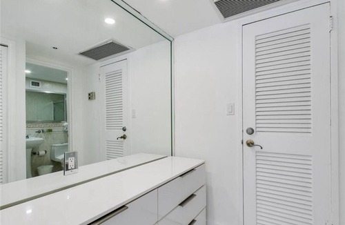 Mid Beach Hotel | Charming 2BR/2BA Oceanfront Gem, Miami Beach