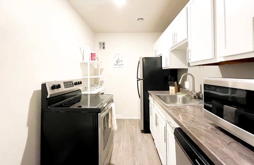 Grand Rapids Apartment | Charming 2BR Apartment in Historic Heritage Hill