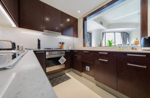 Downtown Dubai Apartment | Charming 2BR Apt at Opera Grand